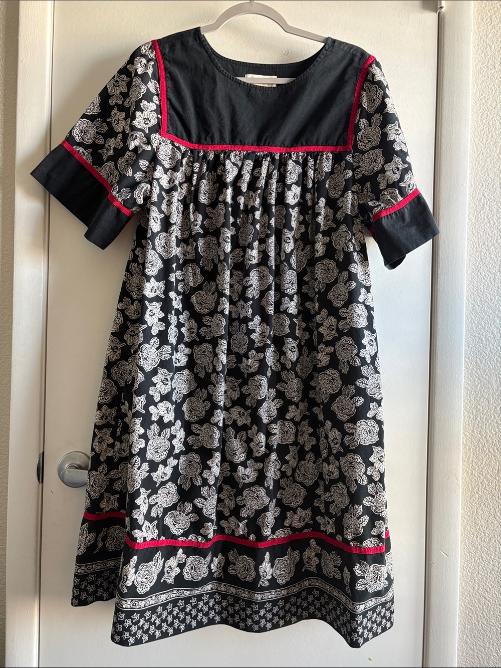 Bechamel Cotton Floral House Patio Dress MIDI MuMu Modest Sketch Art Roses SZ M